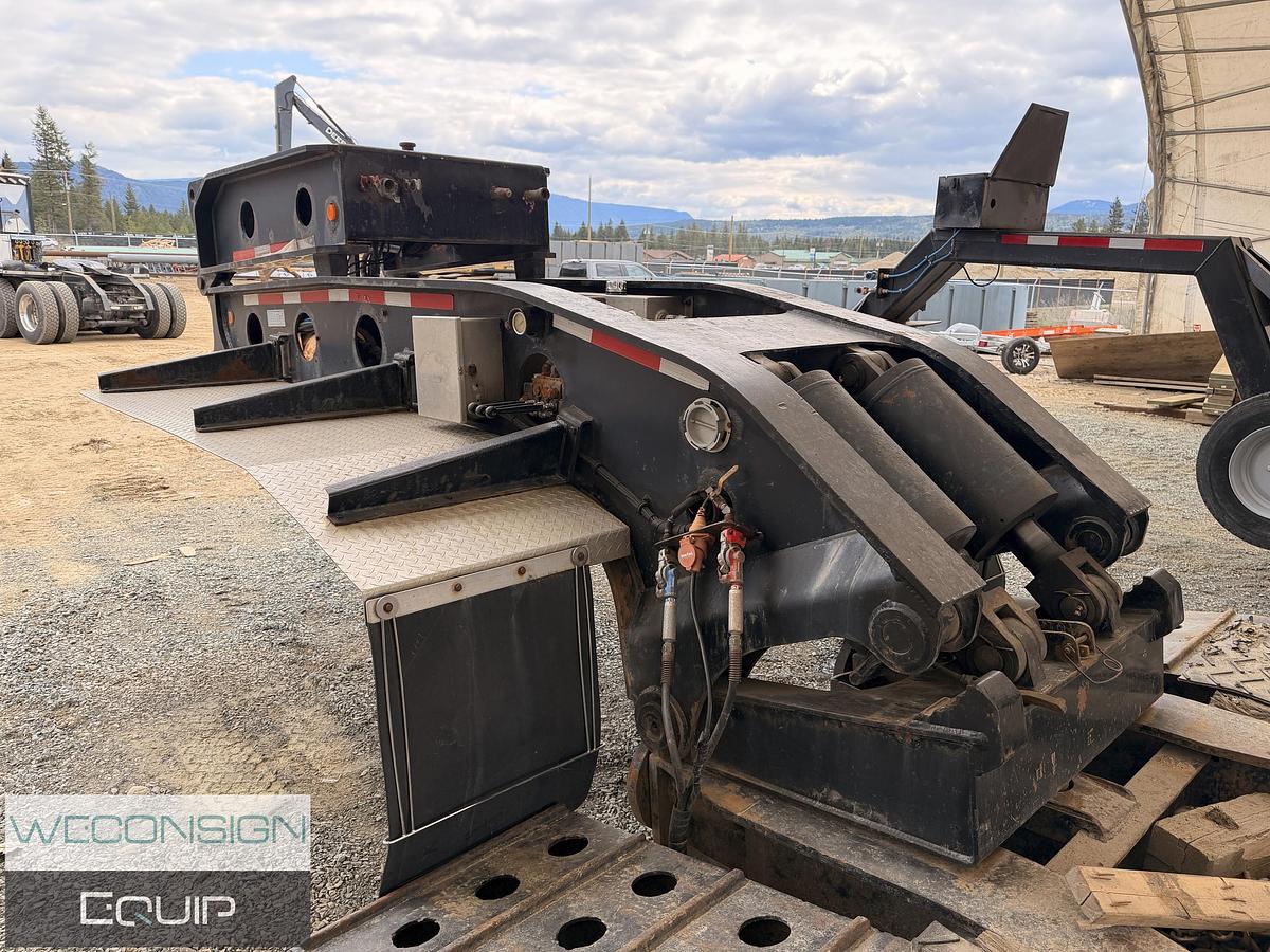 Used 2011 Pacesetter Lowbed