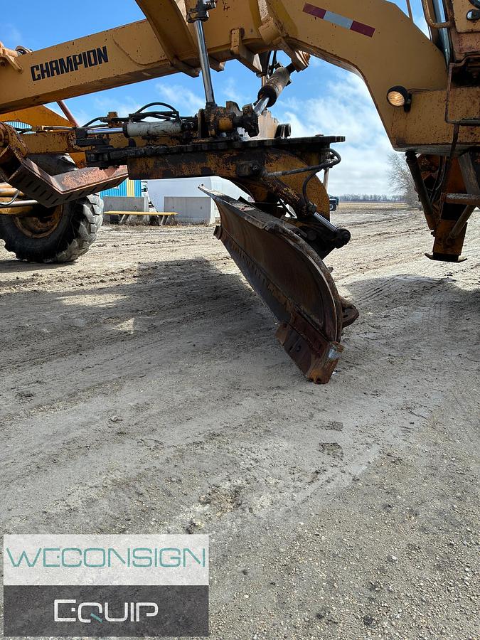 Used 1996 Champion 730