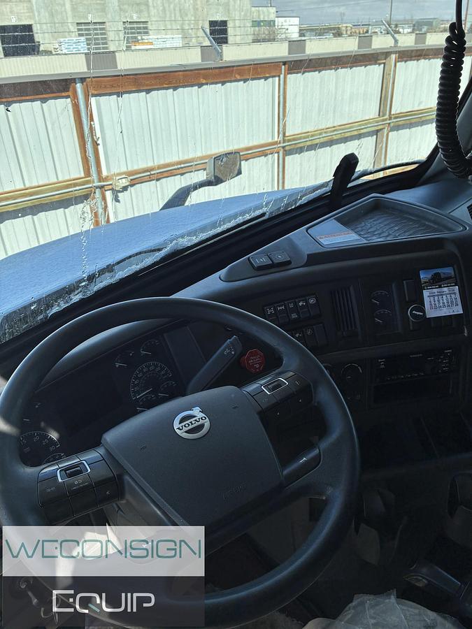 Used 2020 Volvo VNL 760 Sleeper Truck Tractor