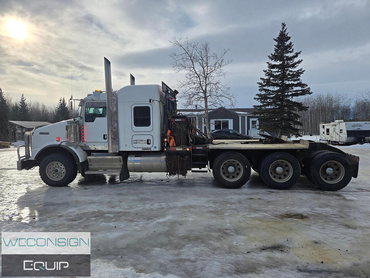 Used 2013 Kenworth T800 Winch Truck