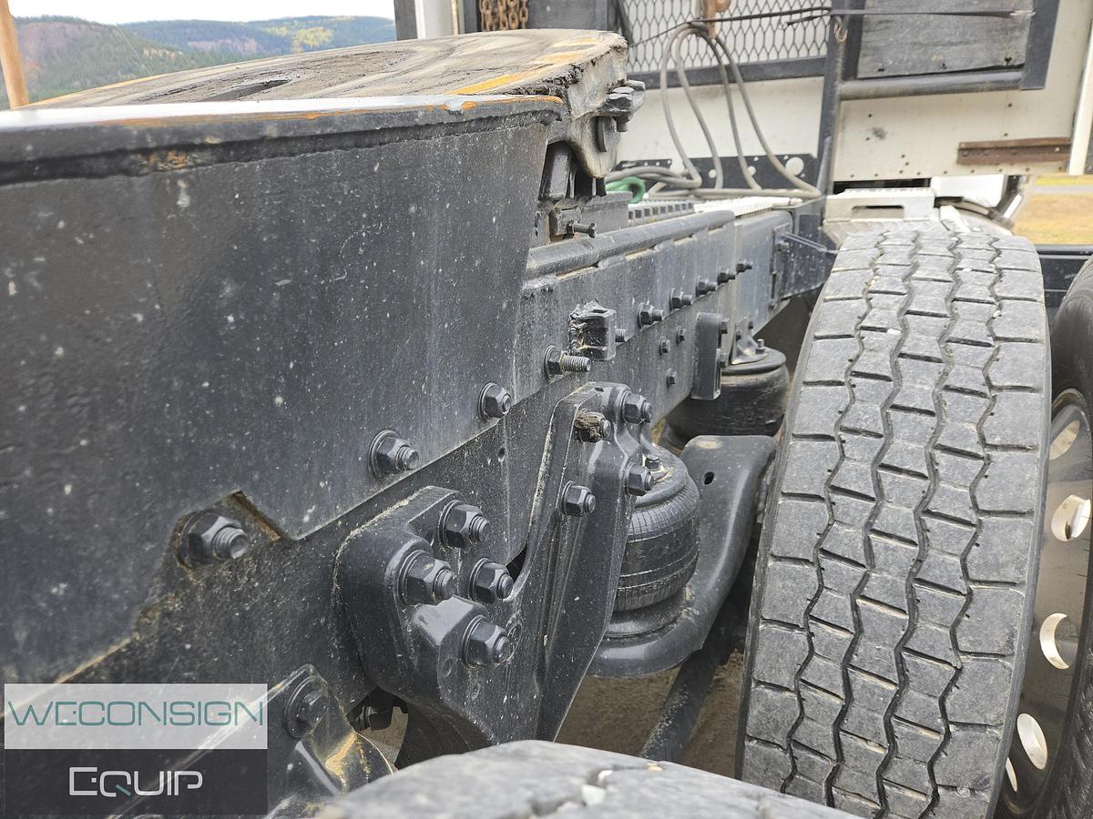 Used 2006 Kenworth W900B Sleeper Truck Tractor