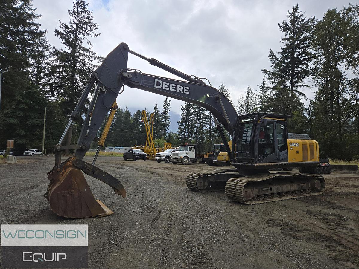 Used 2007 John Deere 240D Excavator