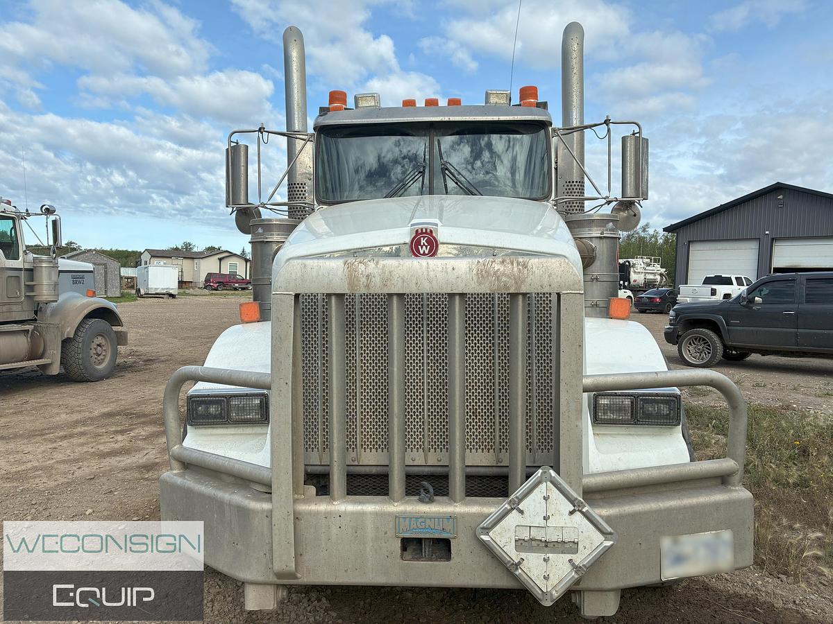 Used 2010 Kenworth T800 Tri Drive Combo Vac