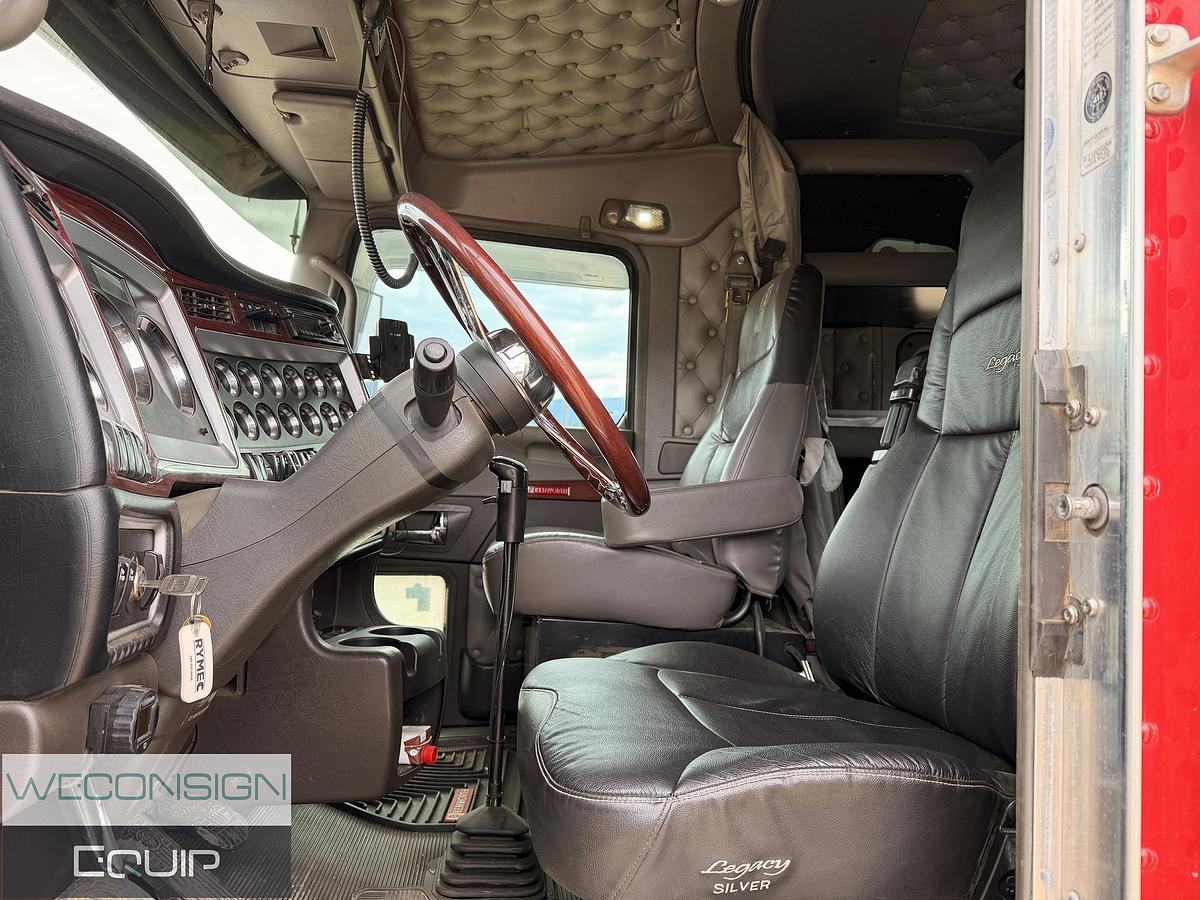 Used 2009 Kenworth T800 Winch Truck