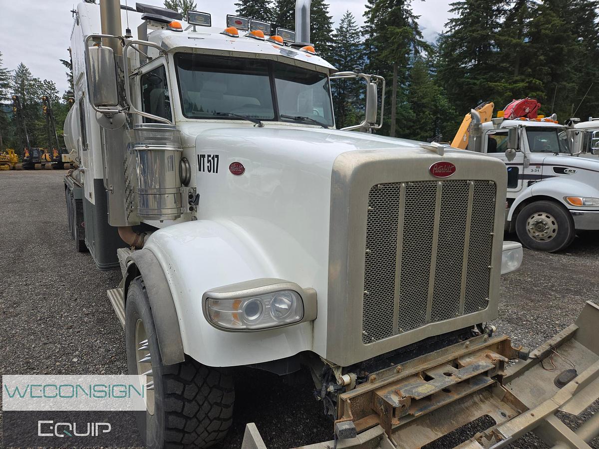 Used 2015 Peterbilt Tri-Axle Hydrovac