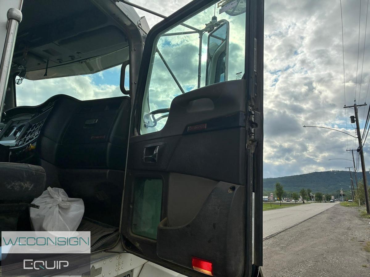 Used 2016 Kenworth T800 Tri Axle Hydrovac