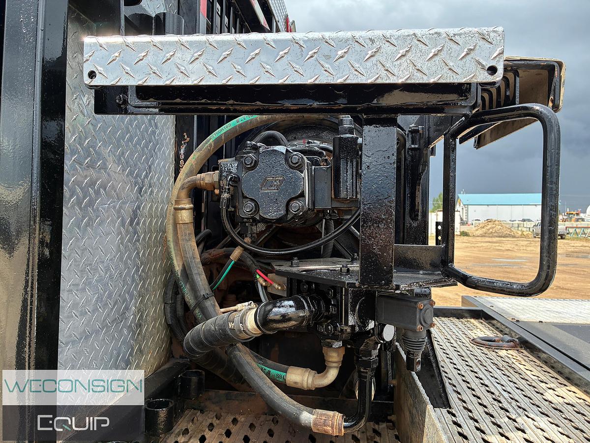 Used 2016 Peterbilt 367 Winch Truck