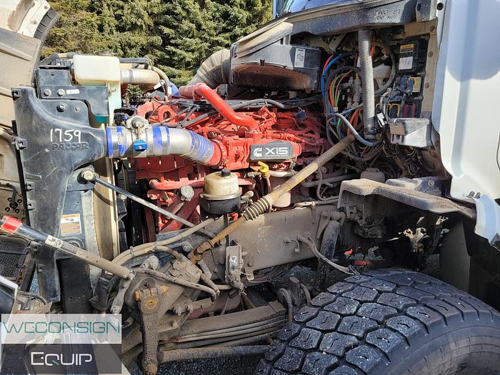 Used 2019 Peterbilt 367 Tandem Roll Off Truck