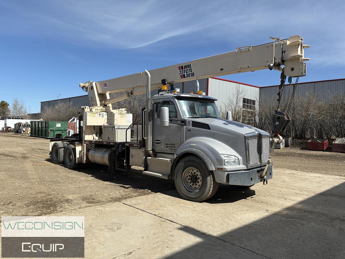 Used 2015 Kenworth T880 Crane Truck