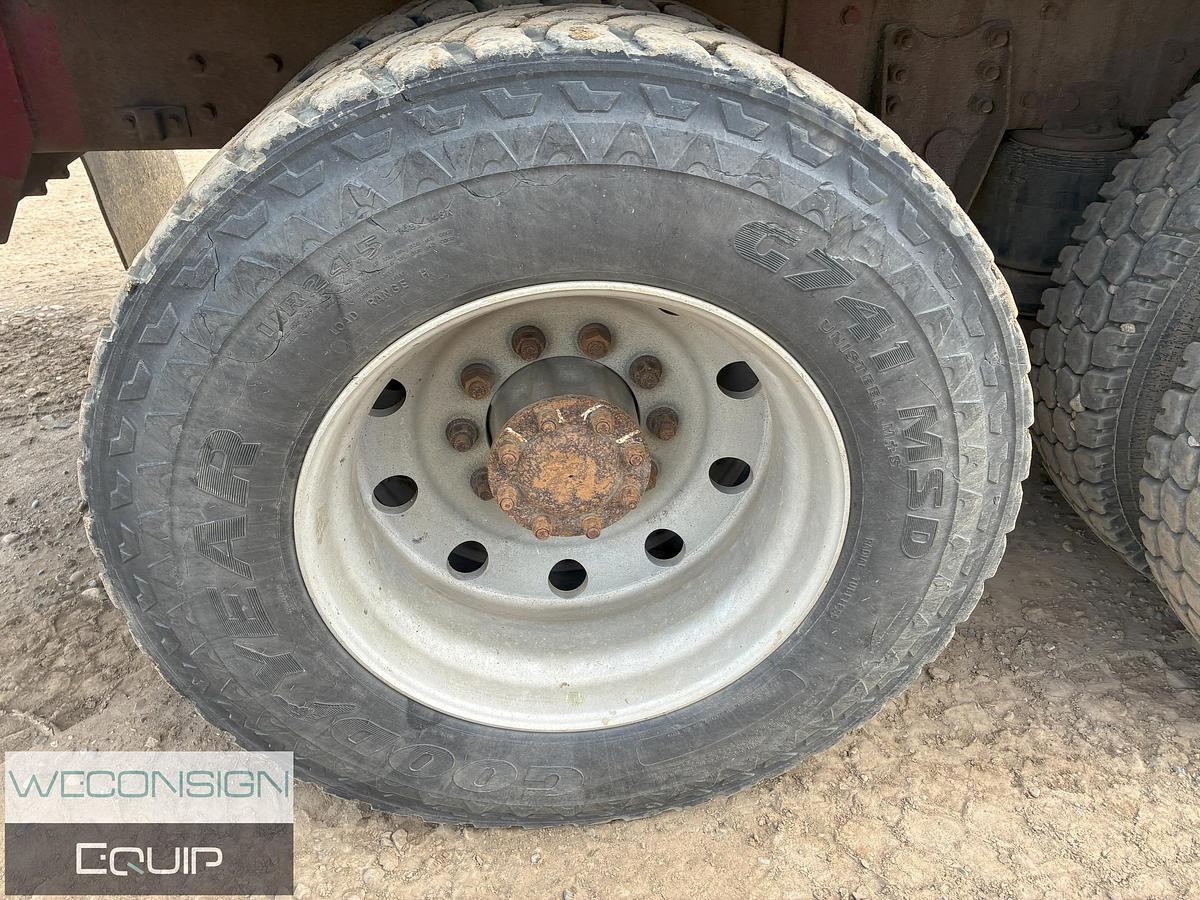 Used 2010 Kenworth T800 Tri Drive Combo Vac