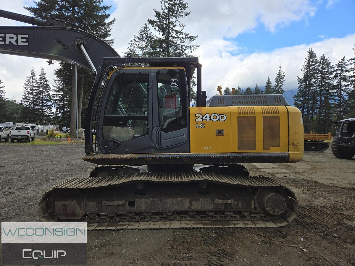 Used 2007 John Deere 240D Excavator