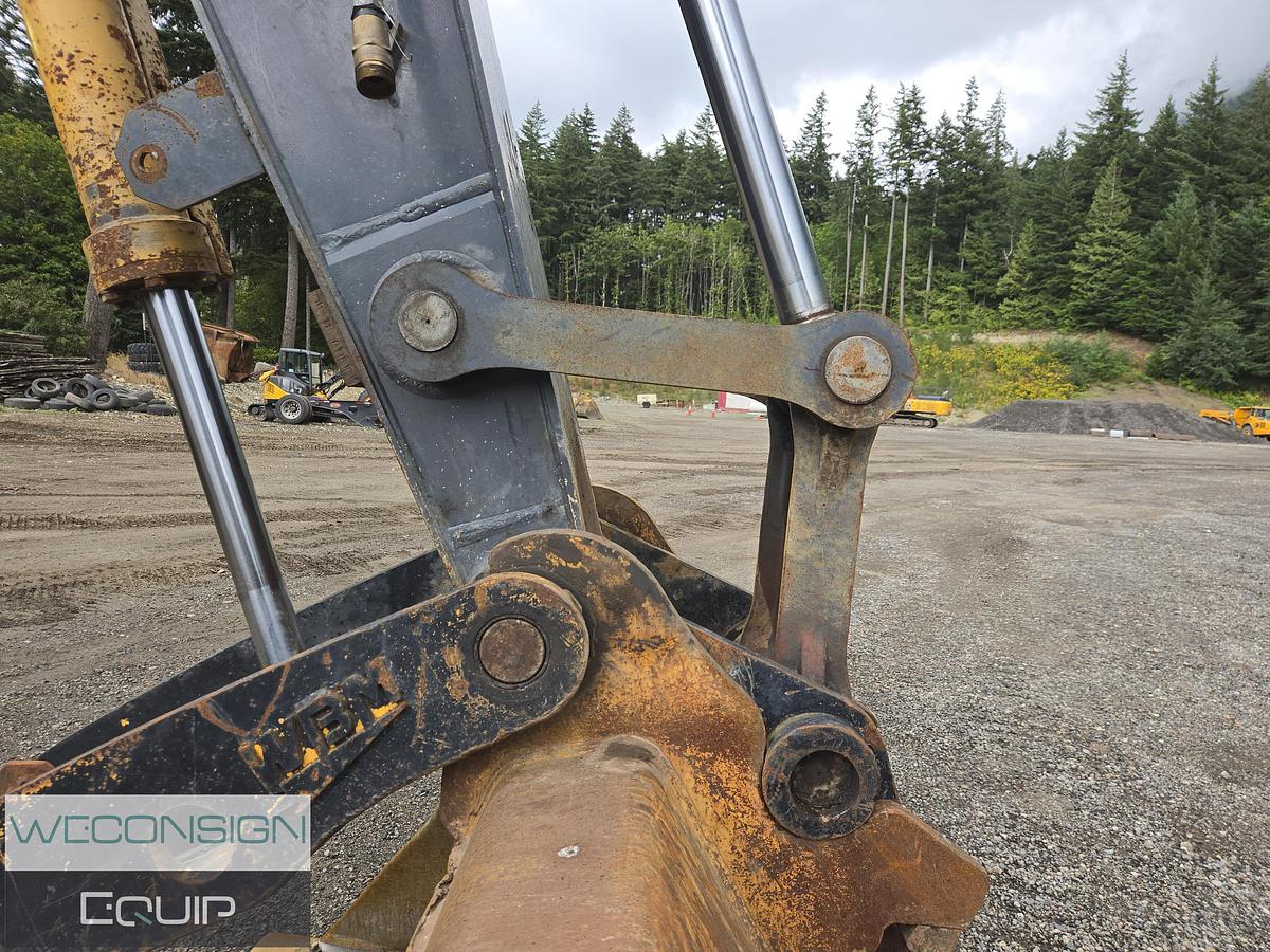 Used 2007 John Deere 240D Excavator