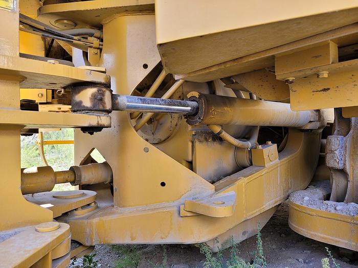 Used 1994 CAT  815B Compactor
