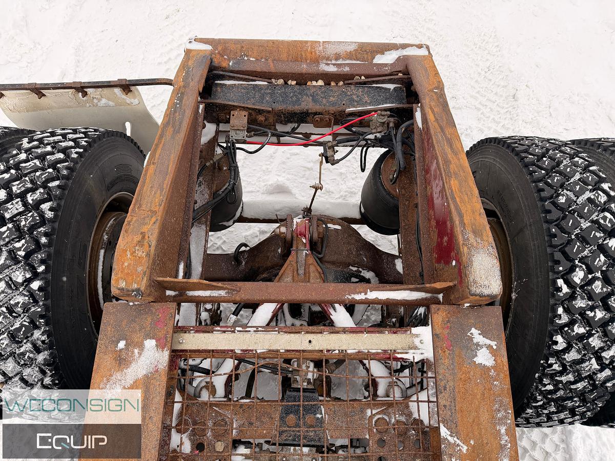 Used 2015 Kenworth T800 Tri Drive Winch Truck