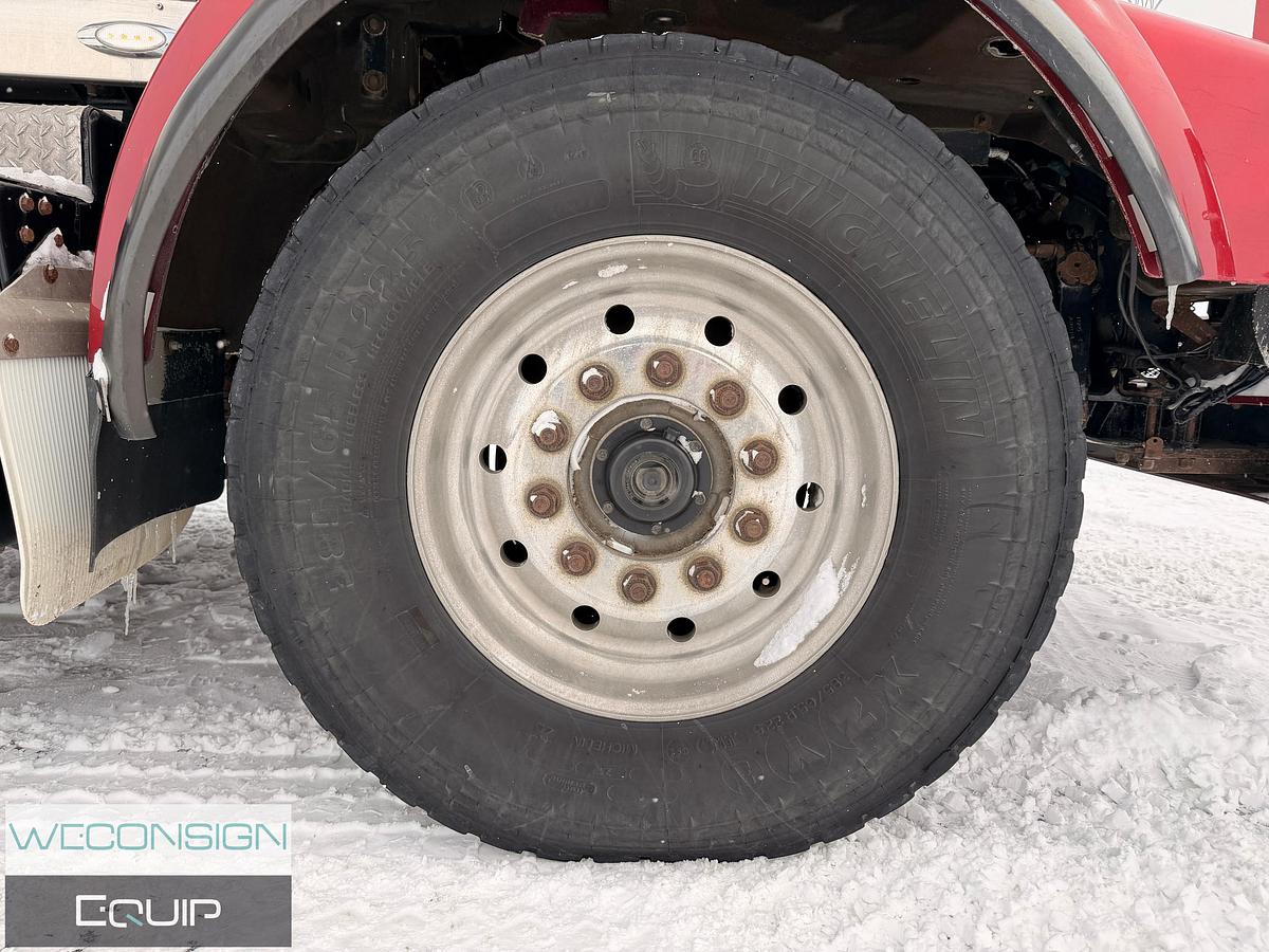 Used 2015 Kenworth T800 Tri Drive Winch Truck