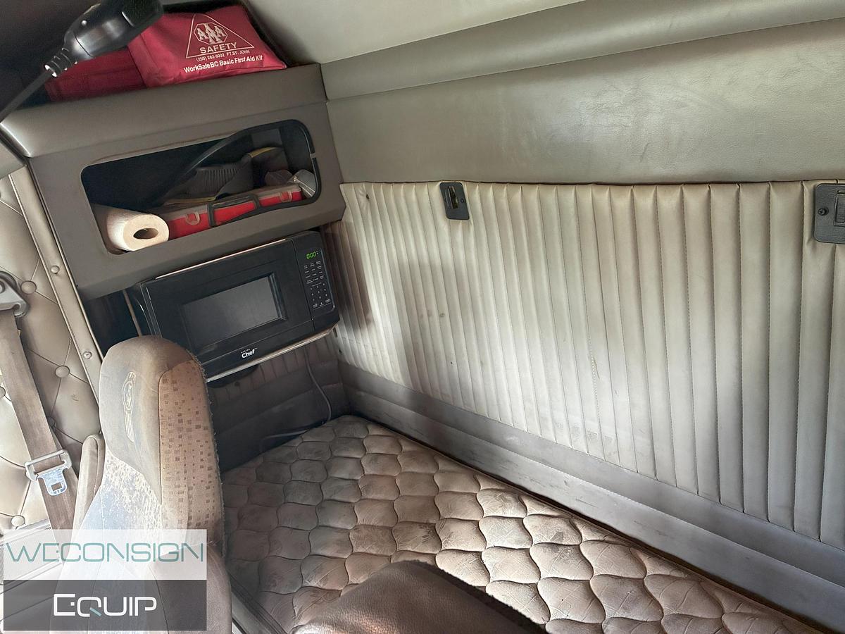 Used 2010 Kenworth T800 Tri Drive Combo Vac