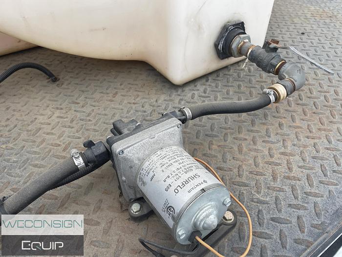 Used 2002 Nissan 2500 – Pavement Marking Vocational Truck