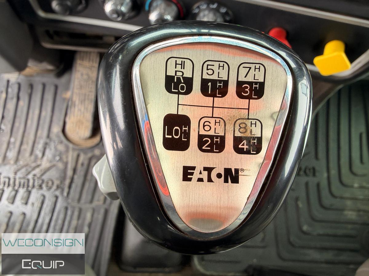 Used 2015 Kenworth T800 Tri Drive Winch Truck