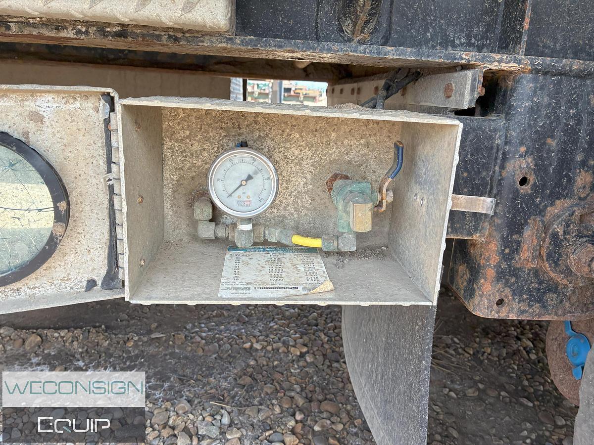 Used 2011 Doepker HB140701 Super B Flat Deck