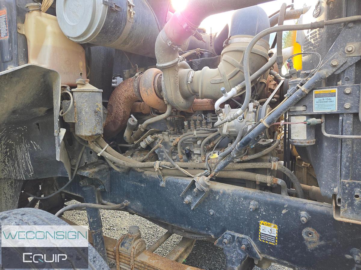 Used 1996 Mack CH613 TA Water Truck