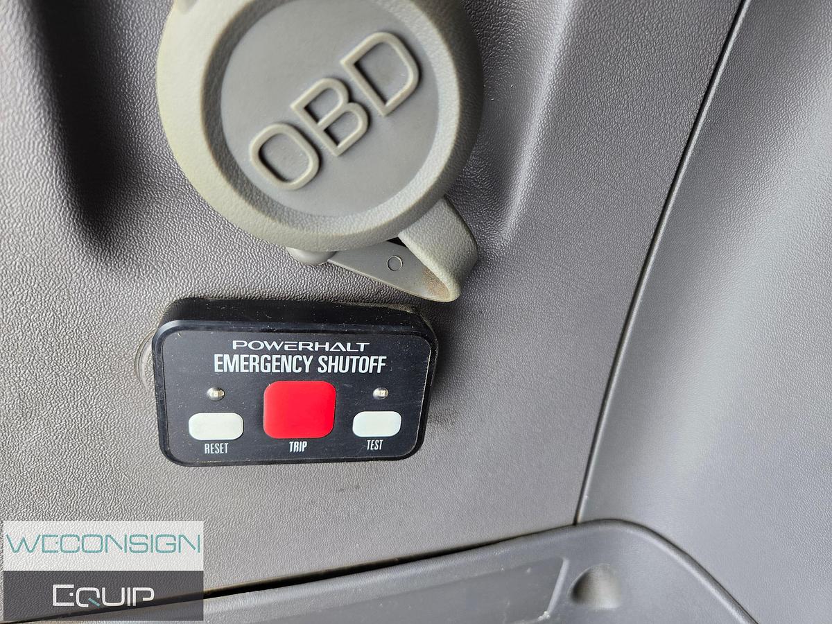 Used 2018 Peterbilt 367 Winch Truck