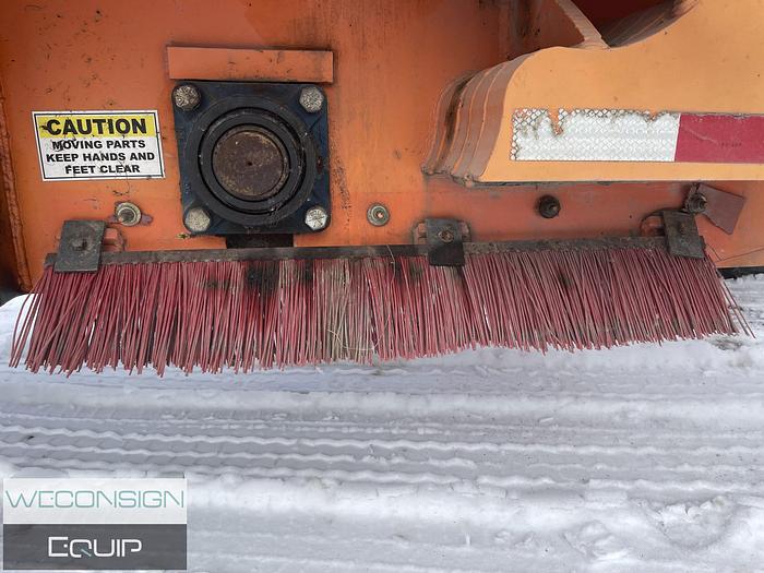 Used 2002 Nissan 2500 – Pavement Marking Vocational Truck