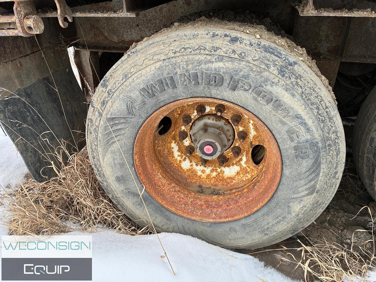 Used 2004 Doepker Super B Flat Deck 32x28