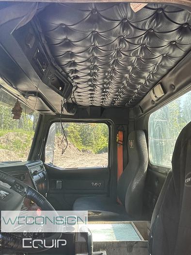 Used 2019 Western Star 5700XE DC Day Cab Truck Tractor