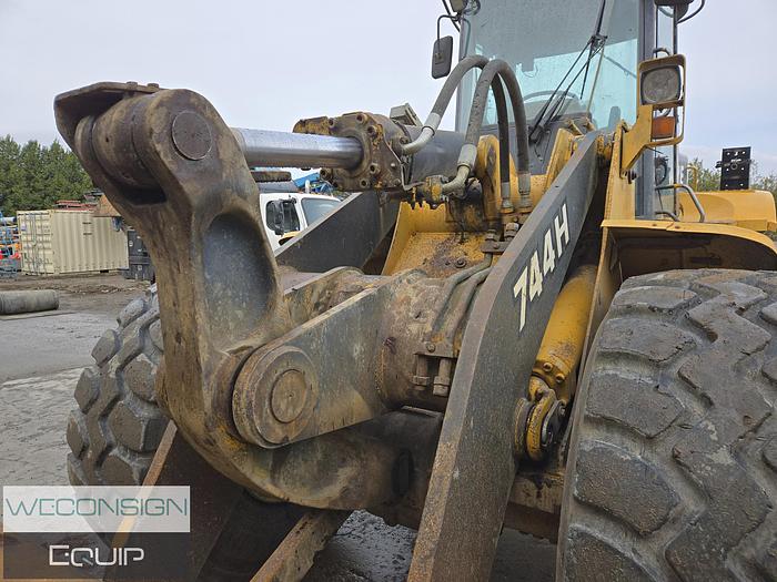 Used 2001 John Deere 744H Wheel Loader
