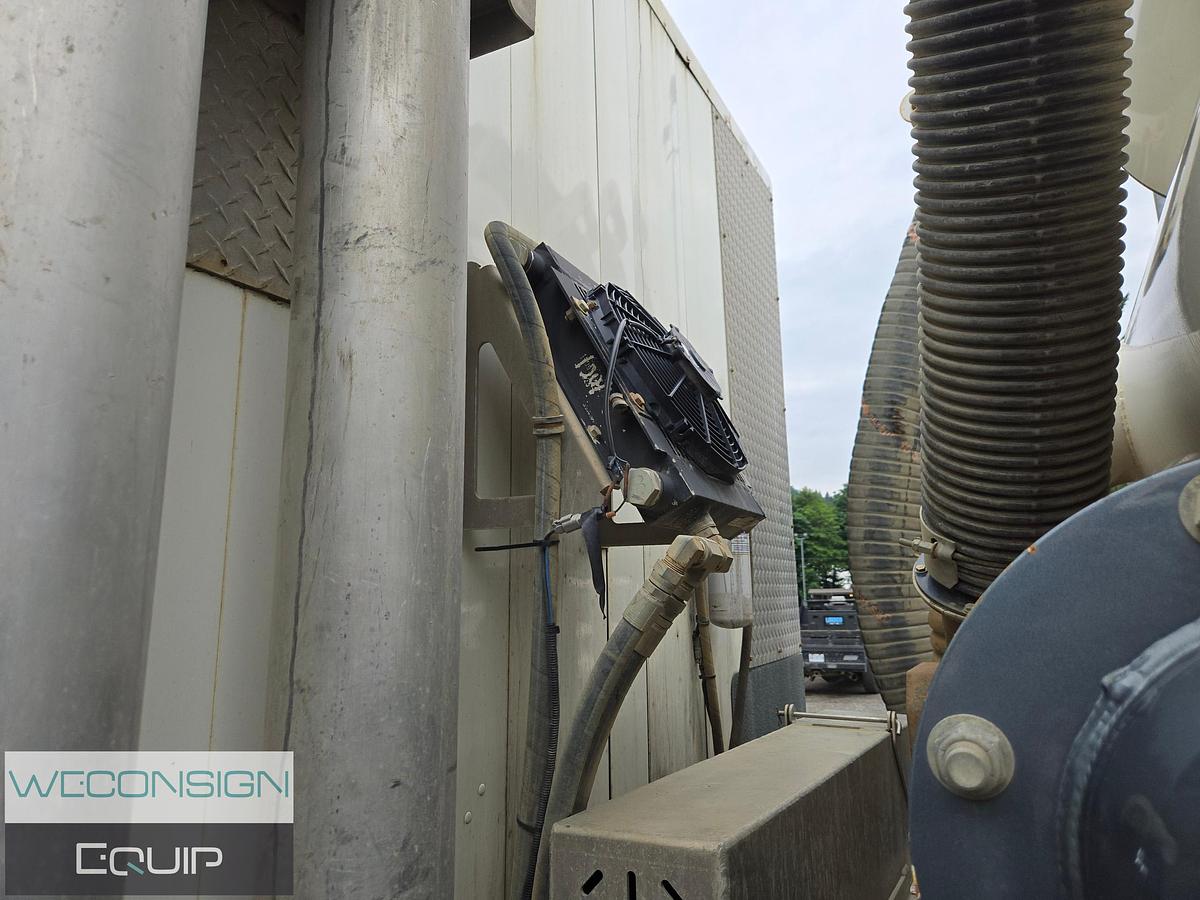 Used 2015 Peterbilt Tri-Axle Hydrovac