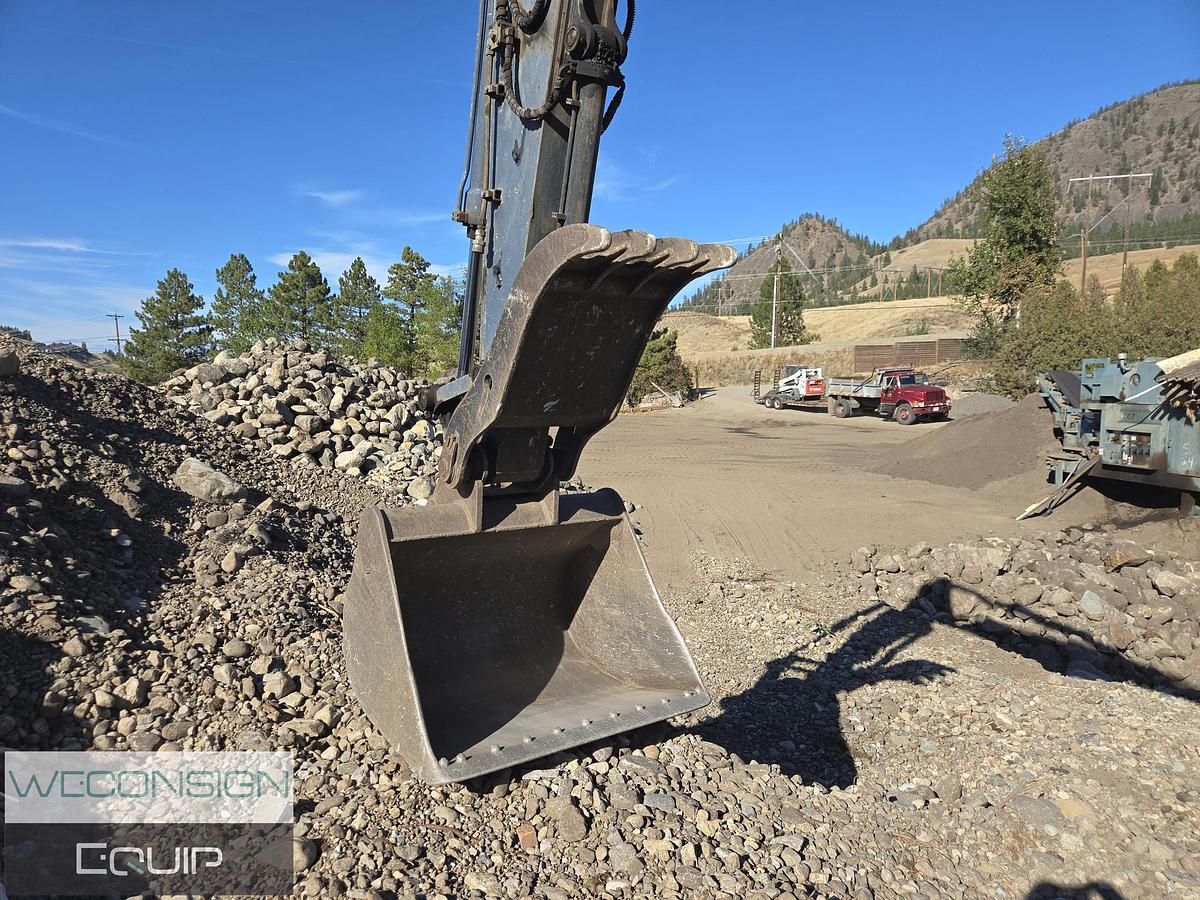 Used 2011 John Deere 225D LC