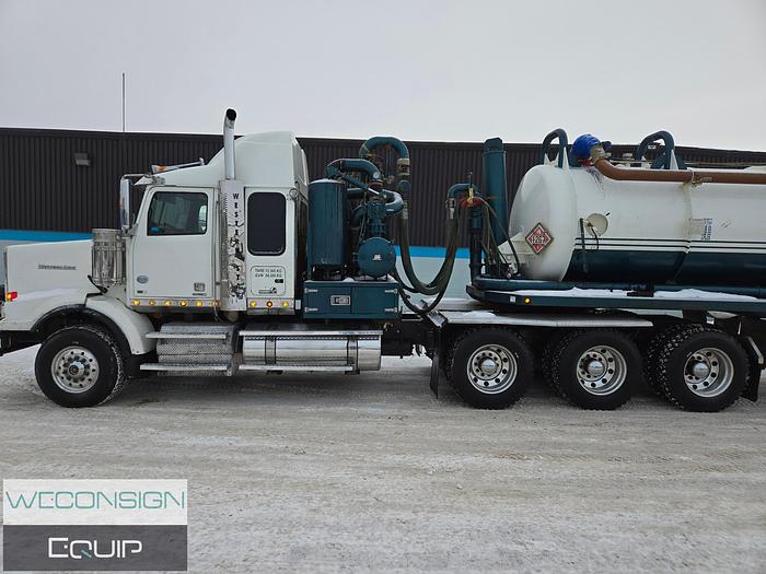 Used 2015 Western Star Tri-Drive Custom Vac Semi Vac