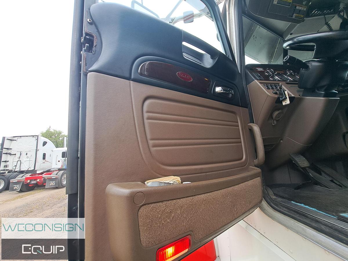 Used 2021 Peterbilt 389 Long Nose