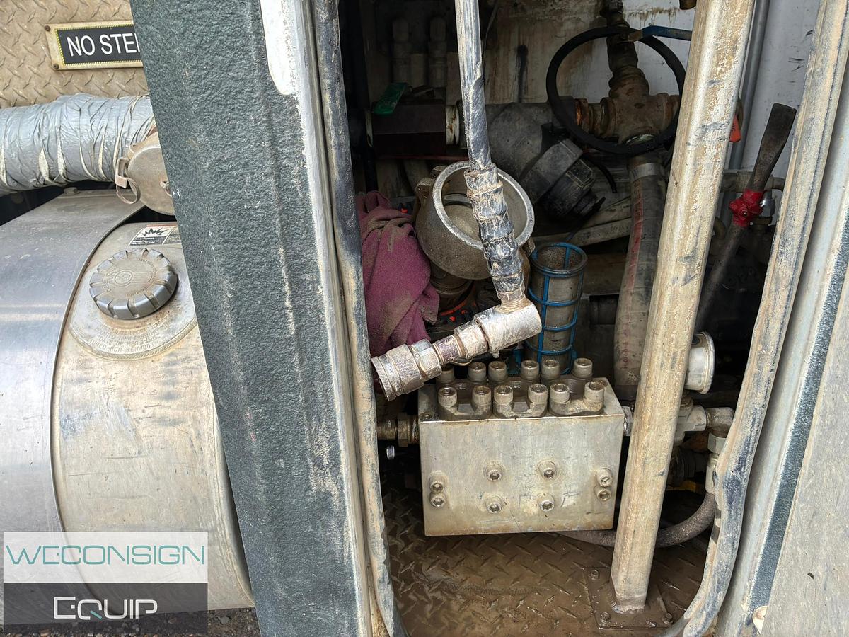 Used 2016 Kenworth T800 Tri Axle Hydrovac