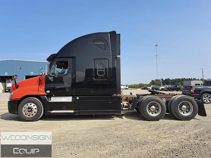Used 2015 Freightliner Cascadia HWY Truck Tractor