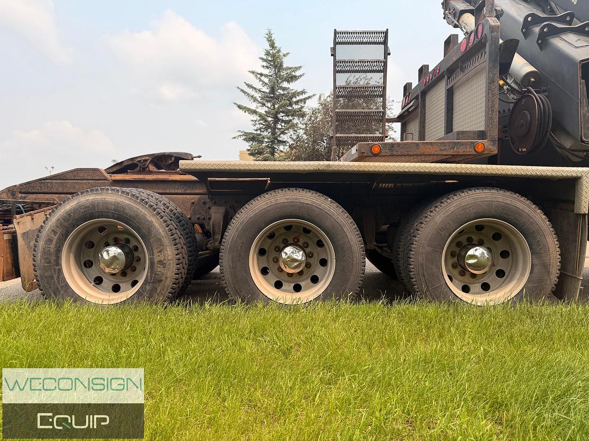 Used 2007 Freightliner FLD120SD 35 Ton Knuckle Boom Truck