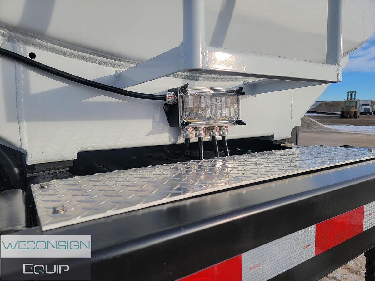 Used 2025 Ford F550 Lube Truck