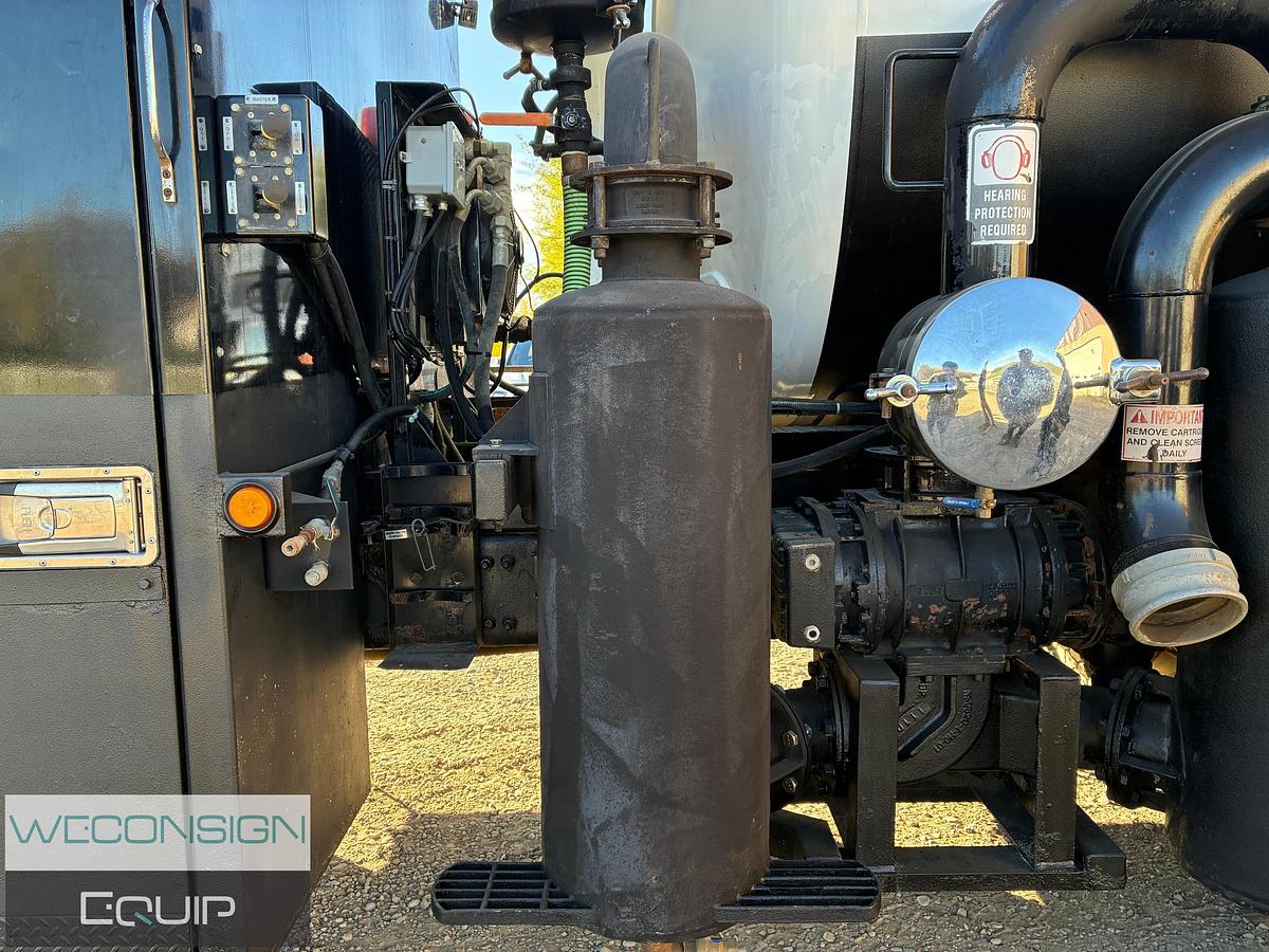Used 2012 Freightliner Coronado SD Combo Vacuum Truck