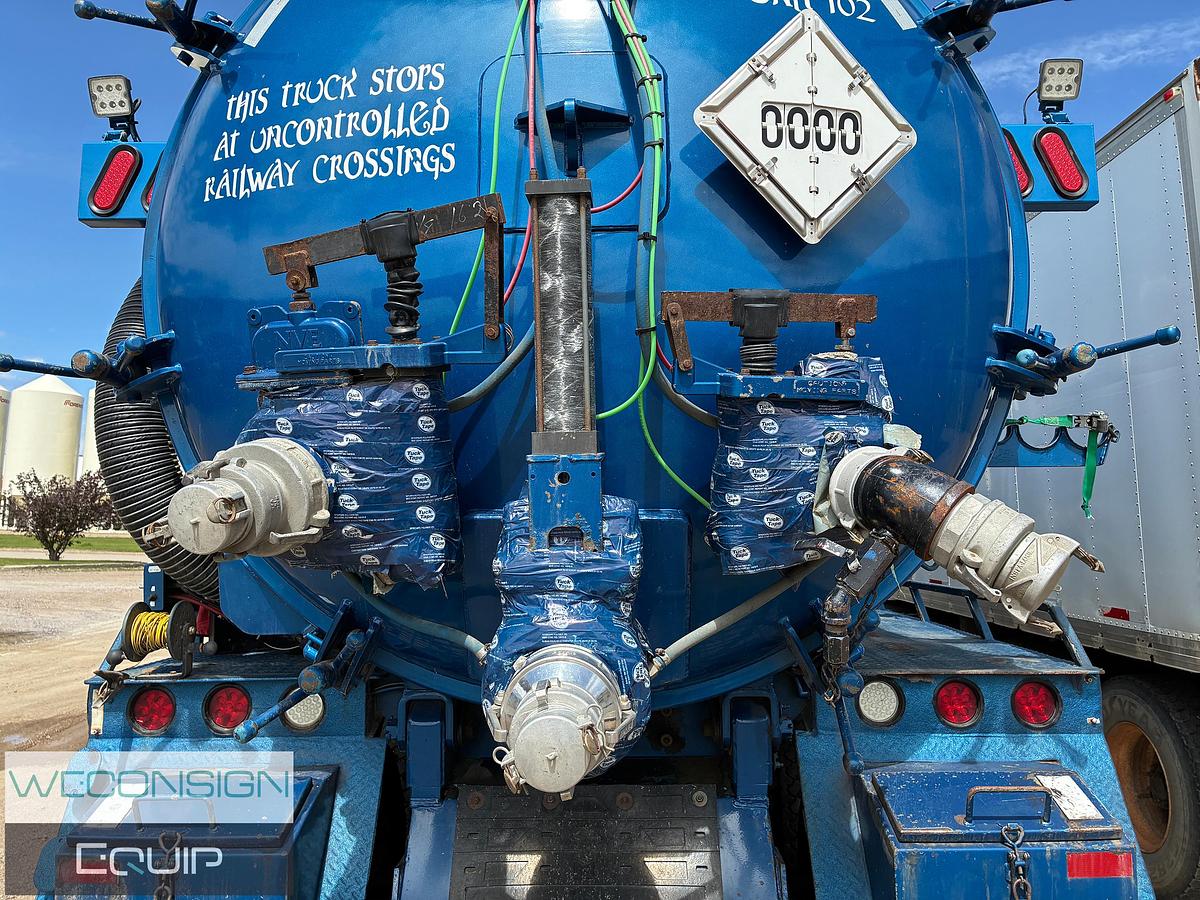 Used 2002 Kenworth W900 Combo Vac Truck