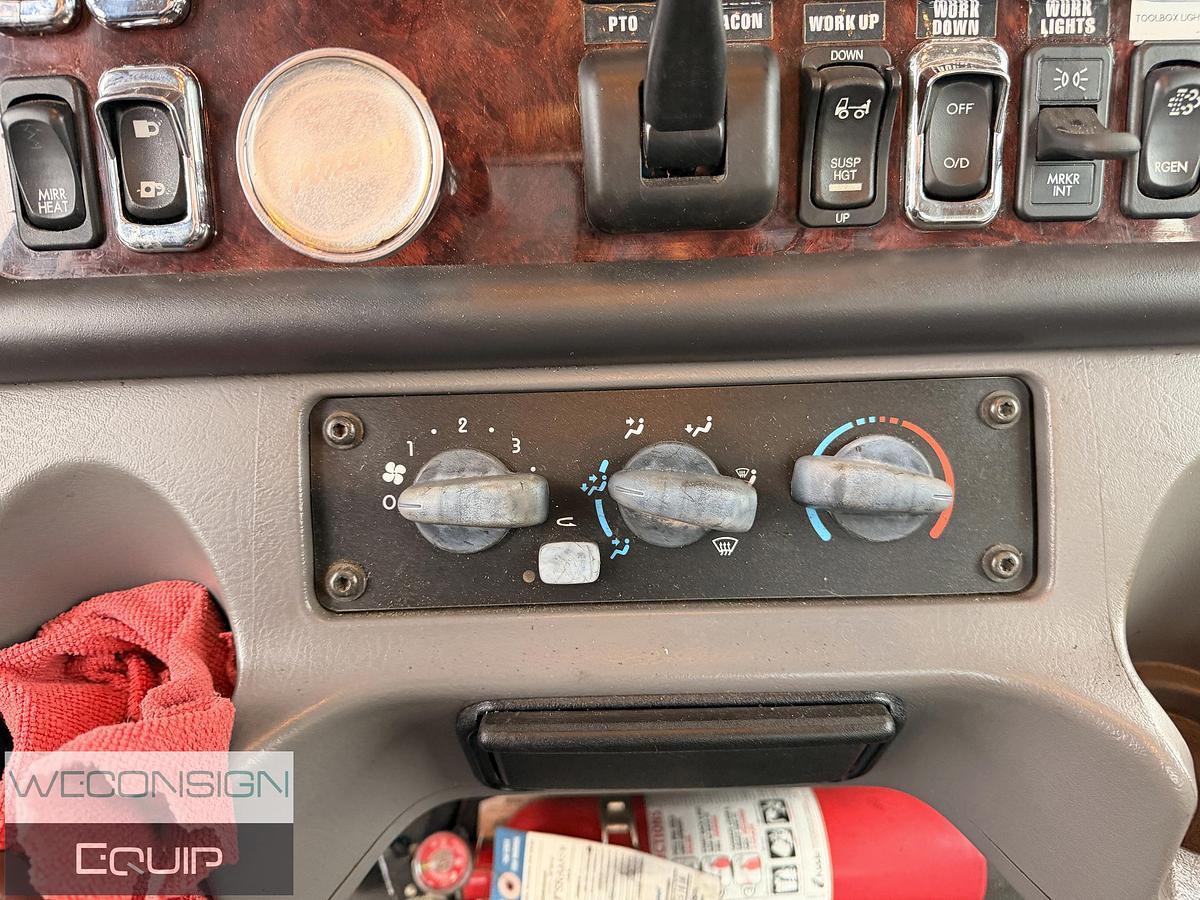 Used 2014 Freightliner M2106 Tow Truck/ Wrecker Truck