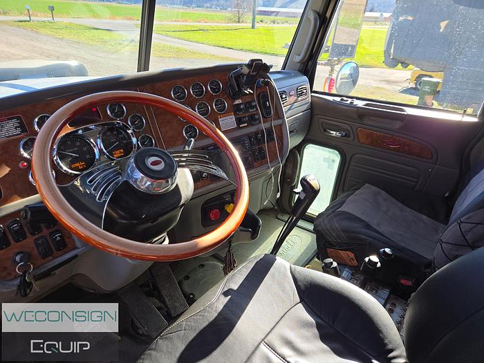 Used 2009 Peterbilt 367 TA Dump Truck