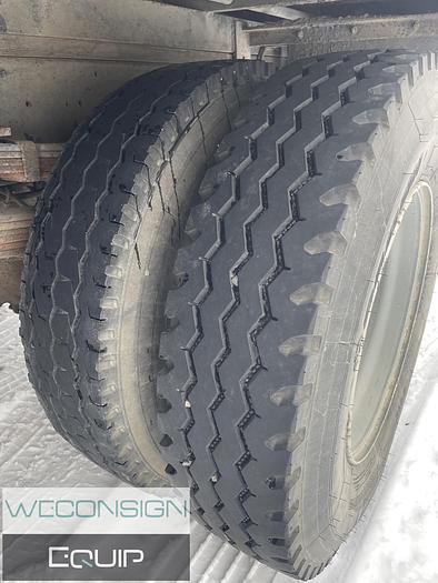 Used 2002 Nissan 2500 – Pavement Marking Vocational Truck