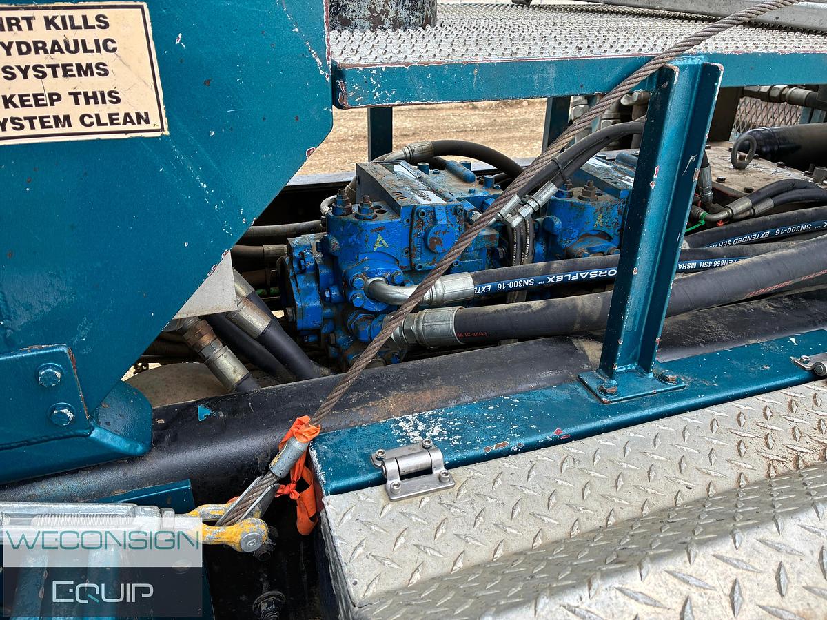Used 2005 Freightliner FLD120SD Snubbing Rig Truck