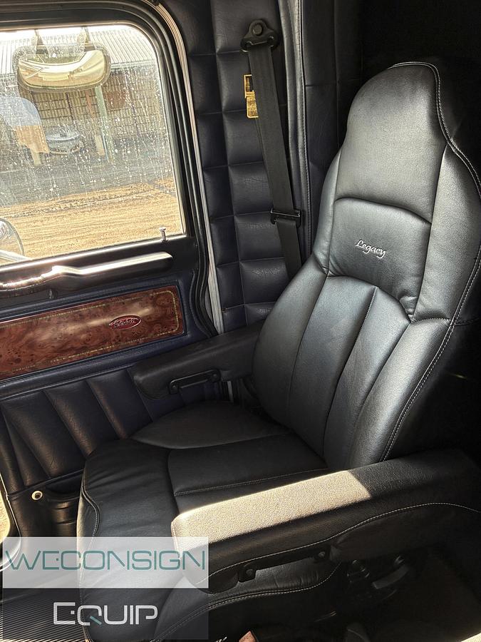 Used 2000 Peterbilt 389