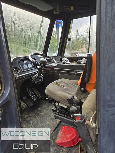 Used 2002 John Deere 250C