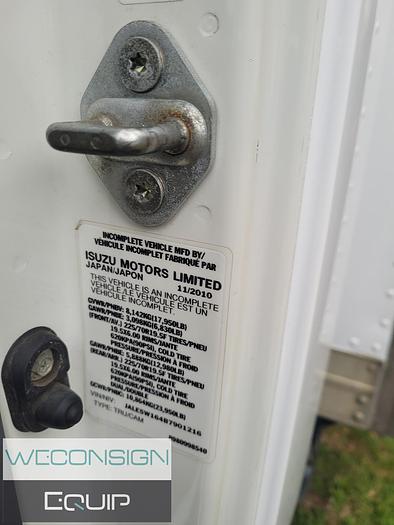 Used 2011 Isuzu NPR 18' Box/Van