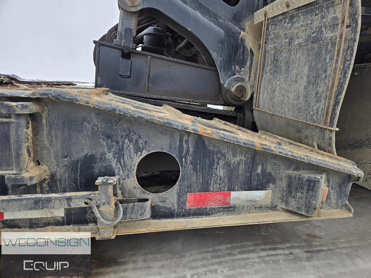 Used 2014 Pacesetter 55T 9 Axle Lowbed/Lowboy Trailer Combination