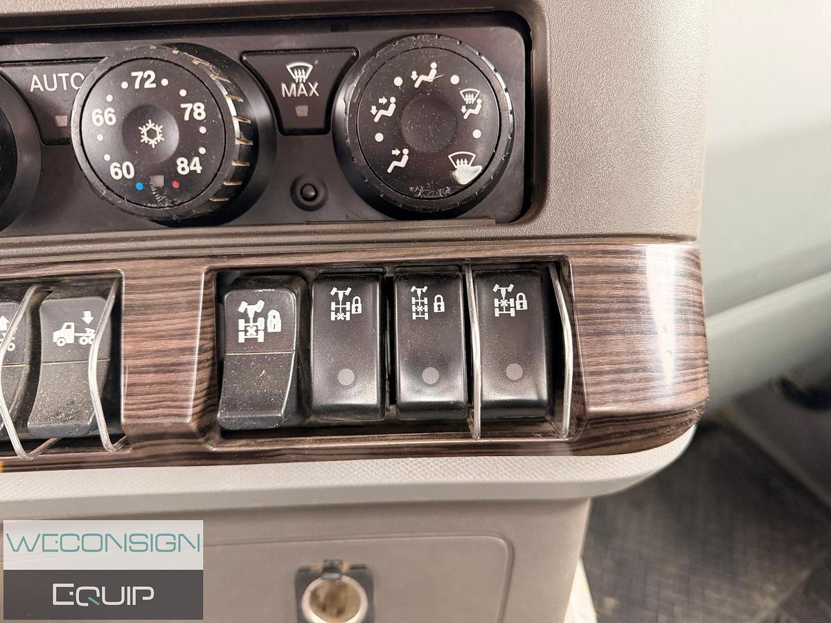 Used 2017 Kenworth T880