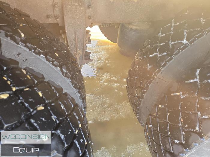 Used 2013 Peterbilt 367 Sleeper Winch Truck