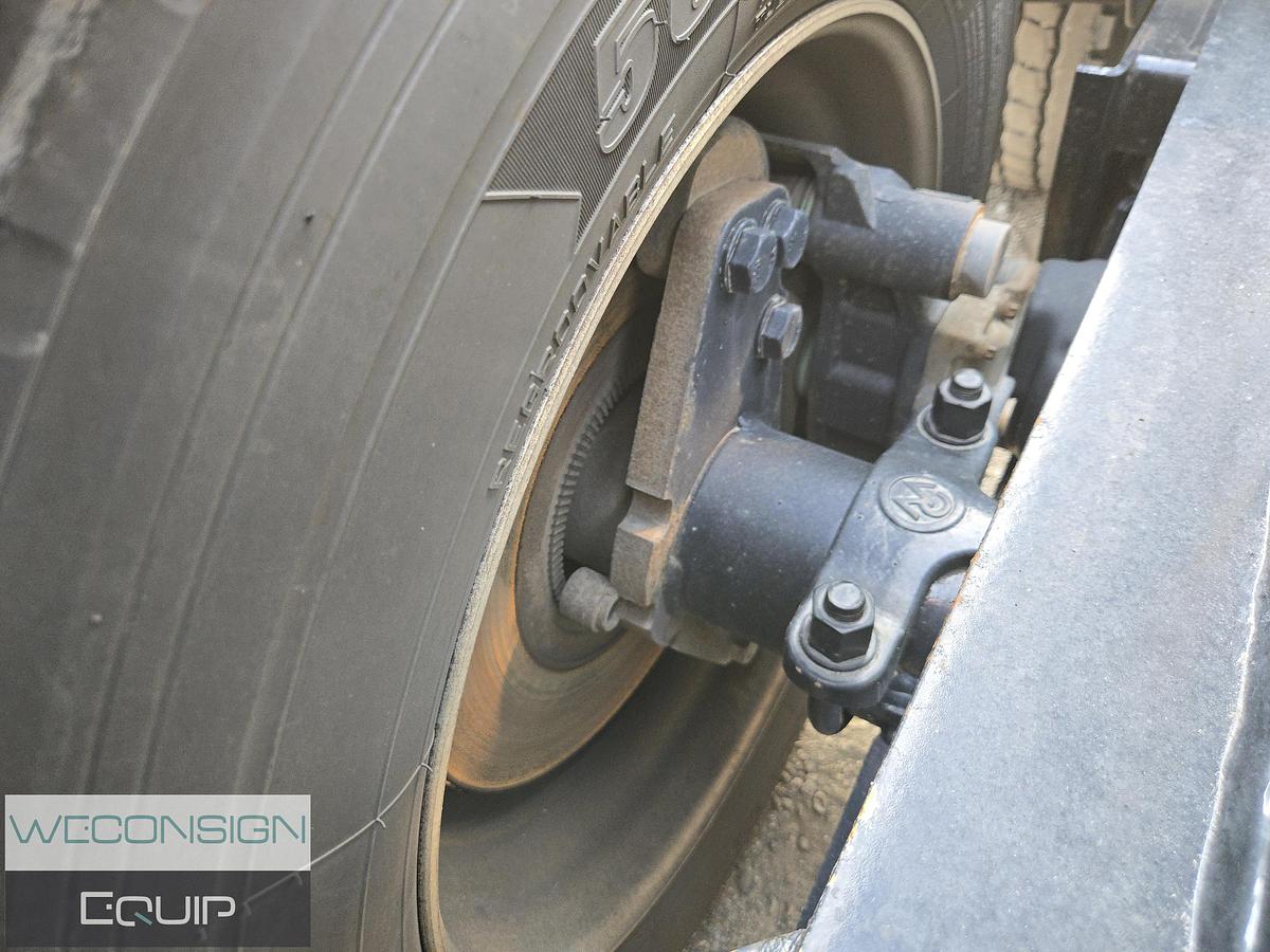 Used 2023 Pacesetter 60T 9 Axle Lowbed Combination